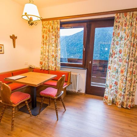 Ferienland Stubai Aparthotel Fulpmes Room photo